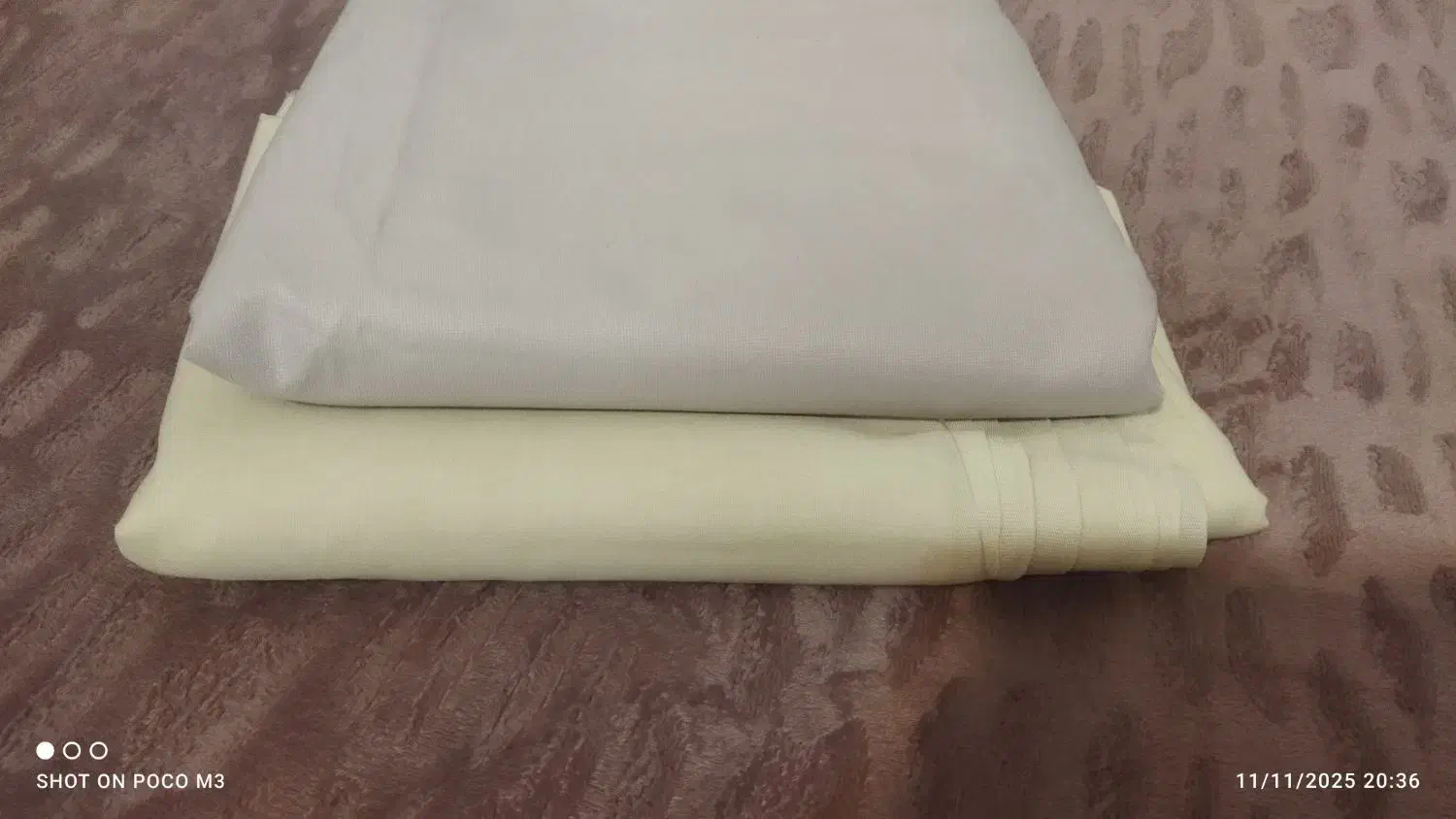 پارچه پیراهنی|لباس|یزد, |دیوار