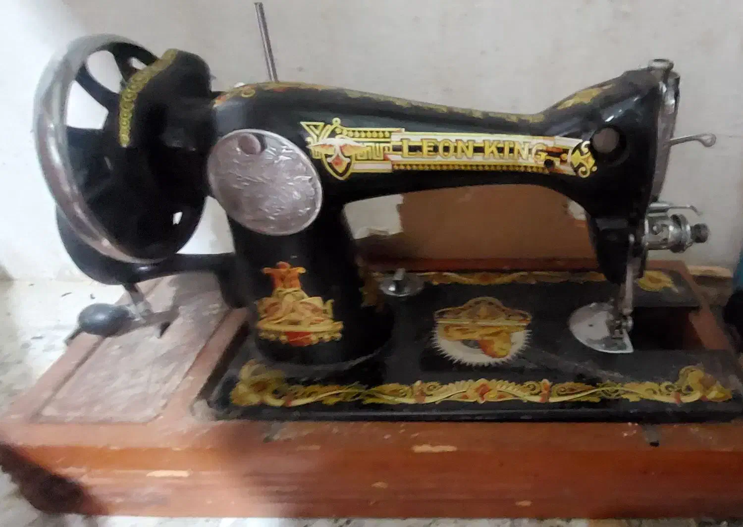 چرخ خیاطی|چرخ خیاطی و ریسندگی|رشت, لاکان شهر|دیوار