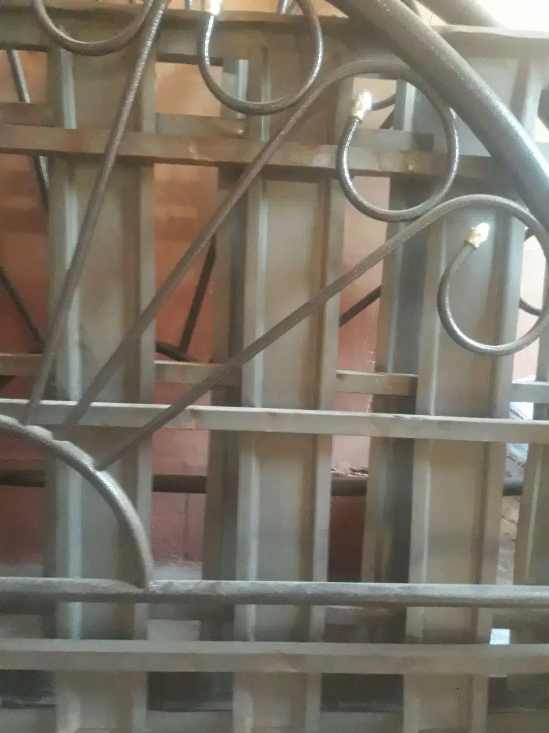 تختخواب فلزی دونفره|تخت و سرویس خواب|مسجد سلیمان, |دیوار