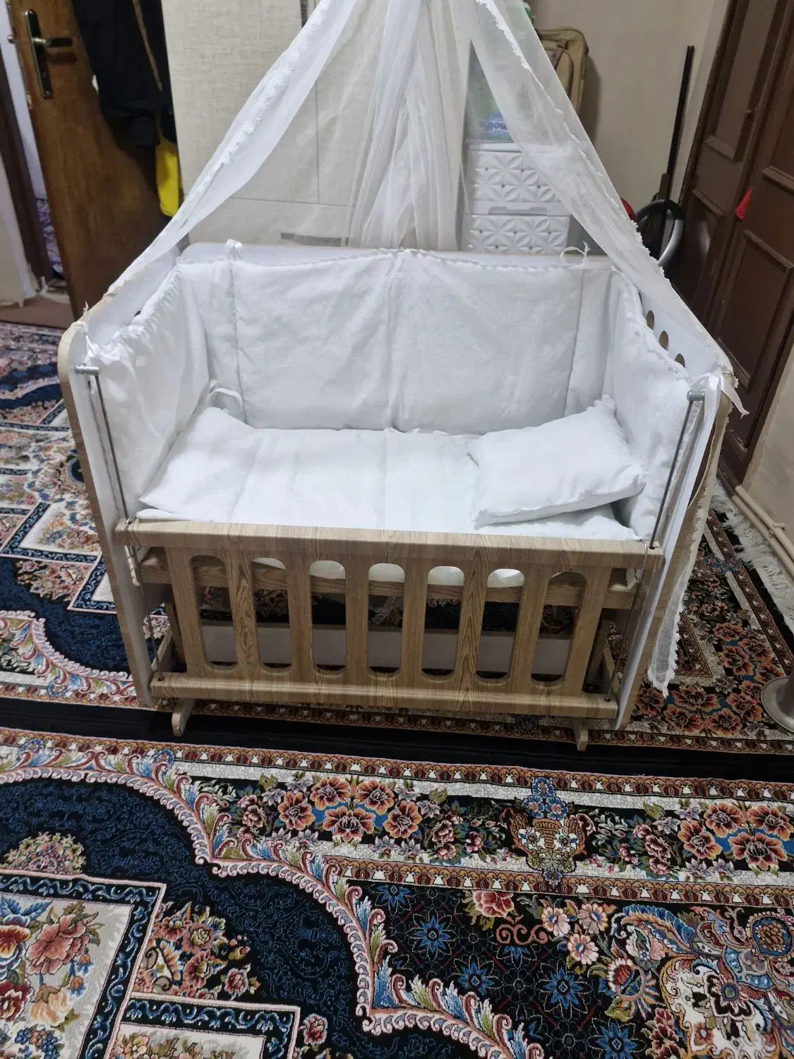 گهواره کودک و نوزاد|تخت و صندلی بچه|سقز, |دیوار