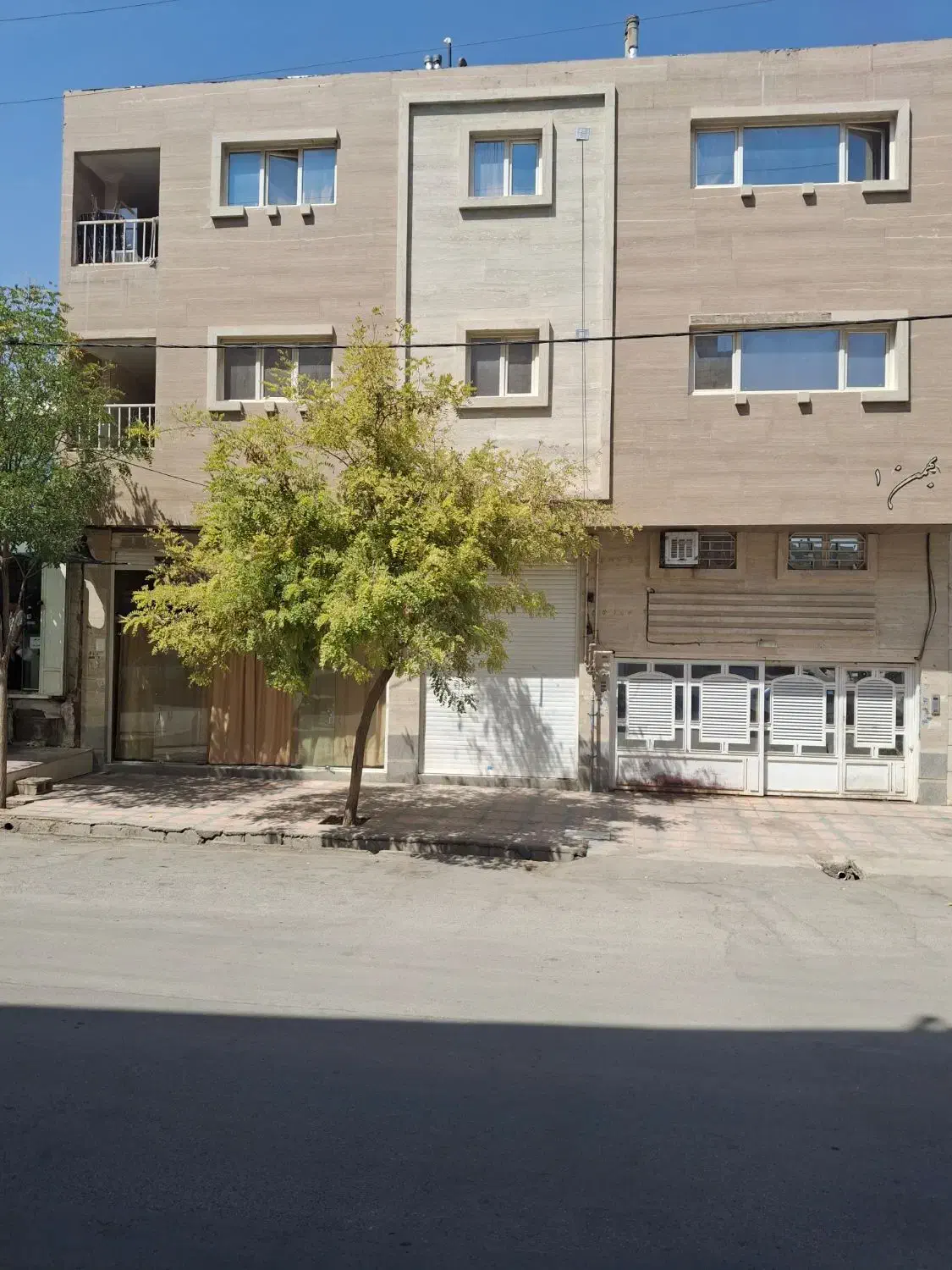 آپارتمان دوخواب شهرک لاله|اجارهٔ آپارتمان|شیراز, جوادیه|دیوار