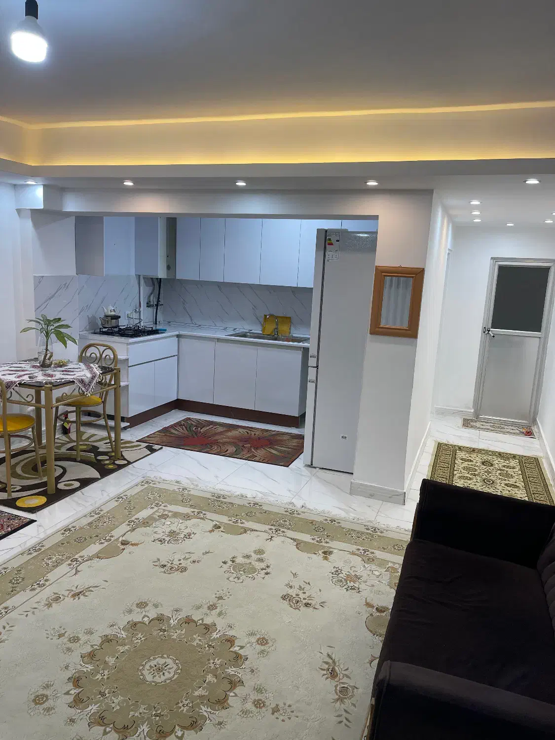 اجاره روزانه سویت ۶۰متری رشت|اجارهٔ کوتاهمدت آپارتمان و سوئیت|رشت, منظریه|دیوار