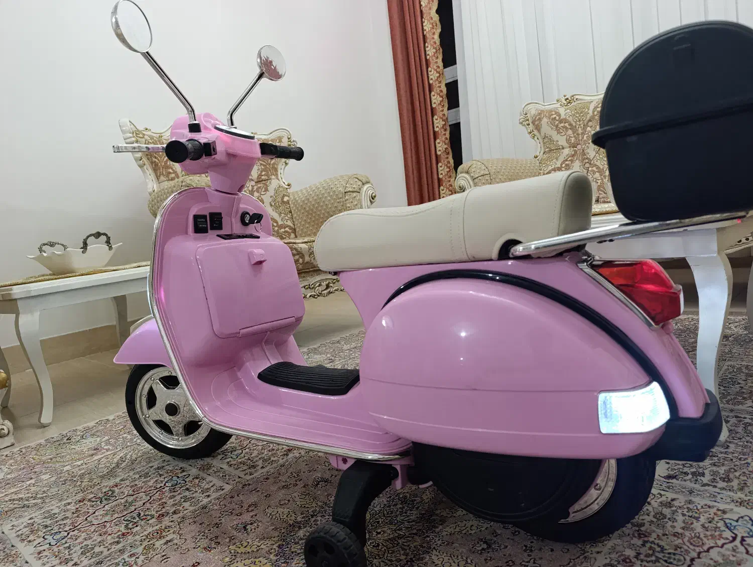 موتور شارژی در حد نو|اسباببازی|میانه, |دیوار