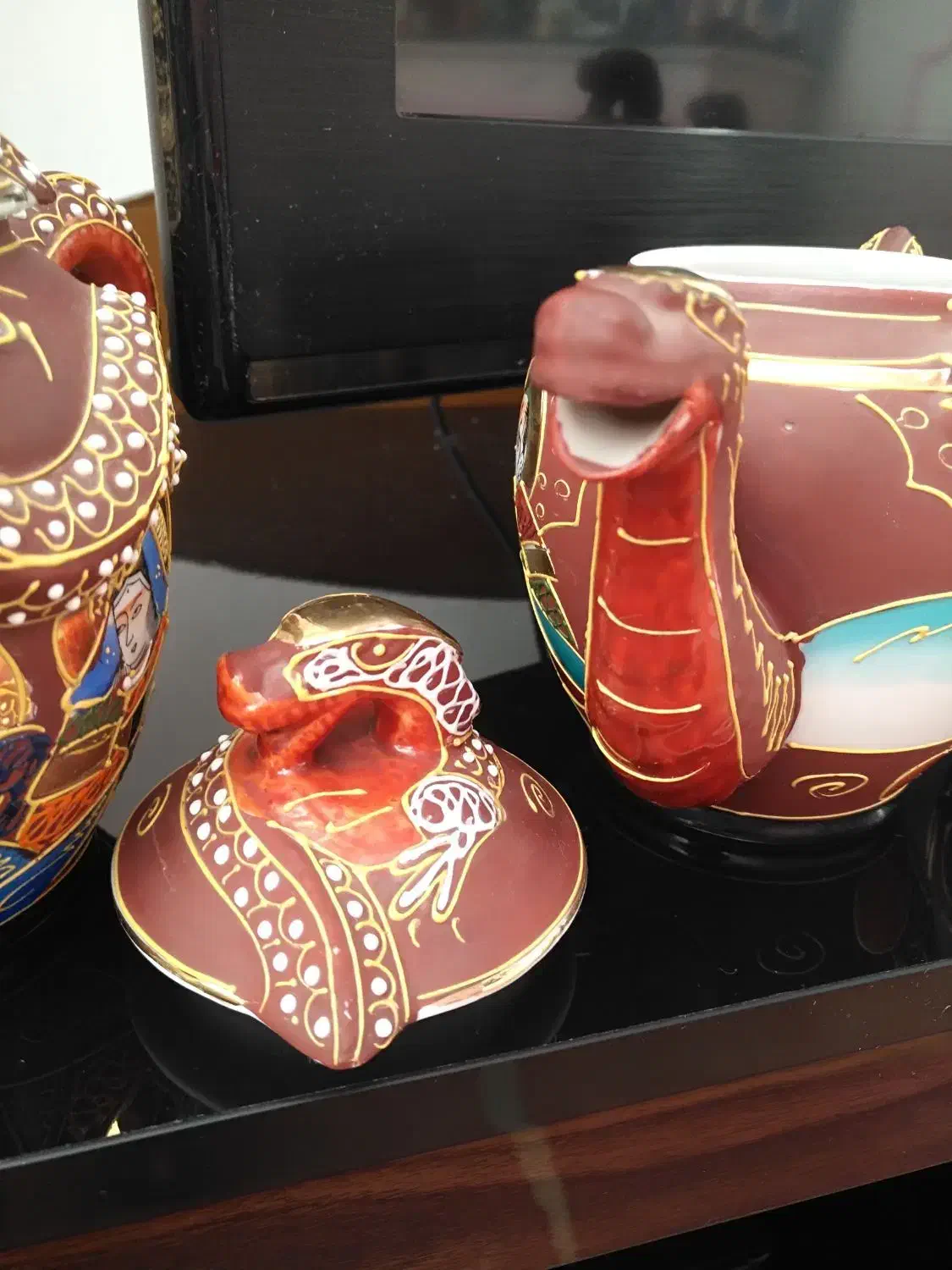 ظروف آنتیک|کلکسیون اشیاء عتیقه|فشاپویه, |دیوار