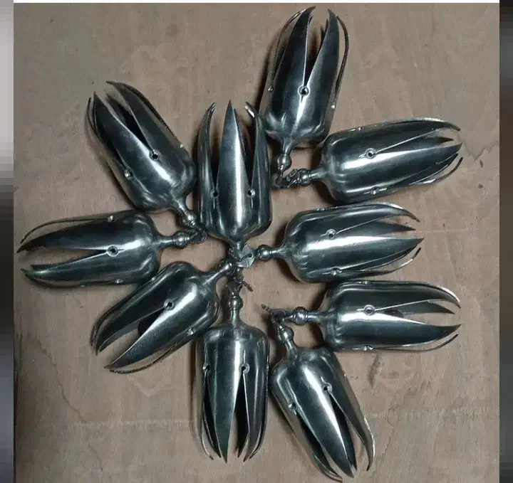 زنگ بلوطی بلند سایز ۵ فوری علم علامت|کلکسیون اشیاء عتیقه|تهران, مسعودیه|دیوار