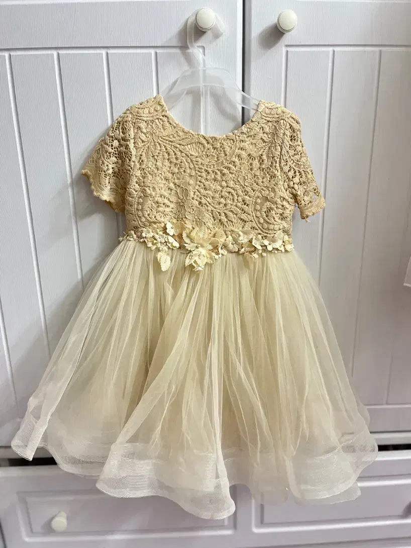 لباس عروس دخترانه|کفش و لباس بچه|کرج, مهرویلا شمالی|دیوار