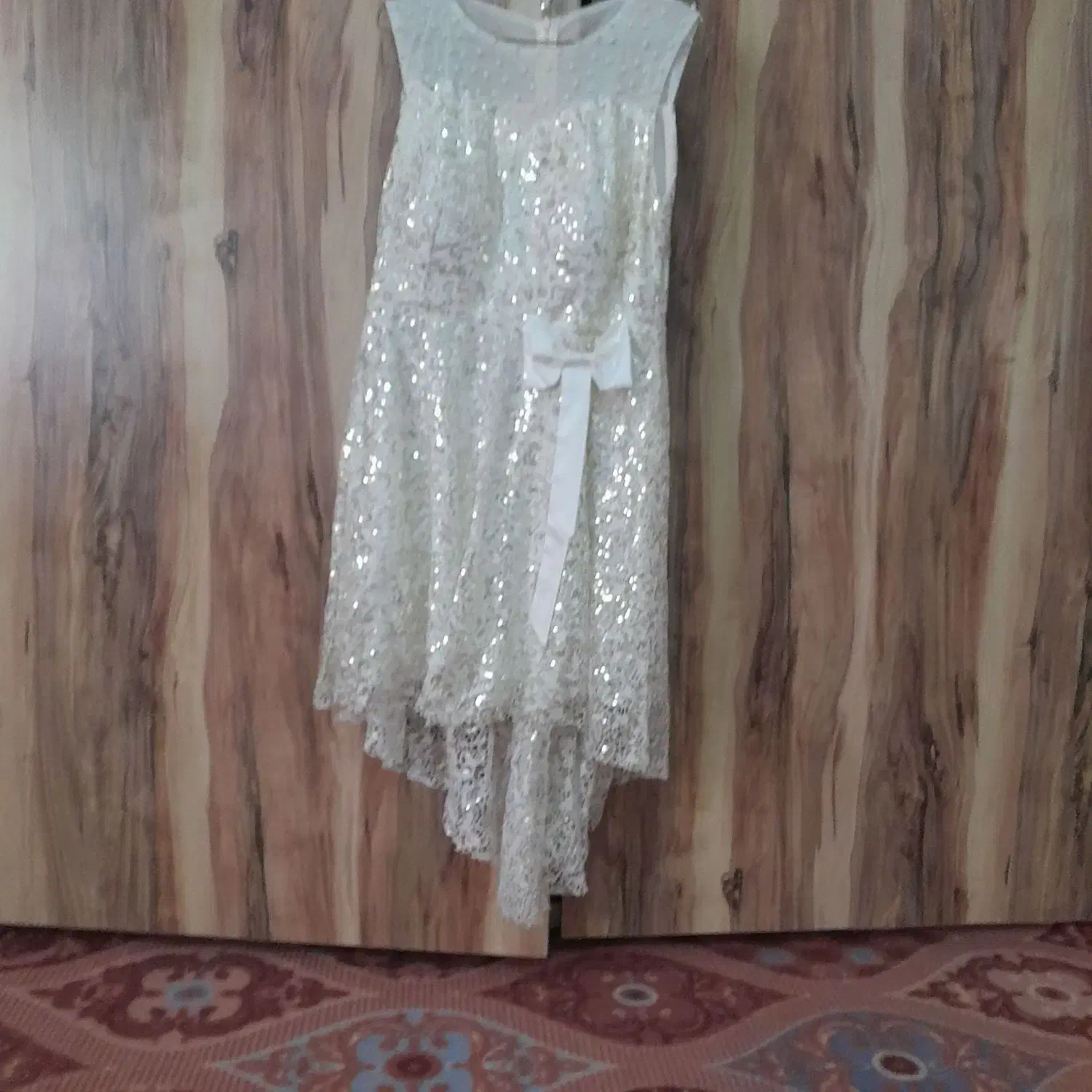 لباس مجلسی|لباس|نظرآباد, رسالت|دیوار