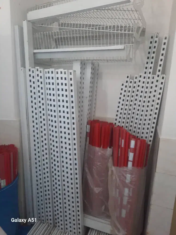 فروش قفسه.میز.ترازو|عمدهفروشی|شیراز, دشت چنار|دیوار