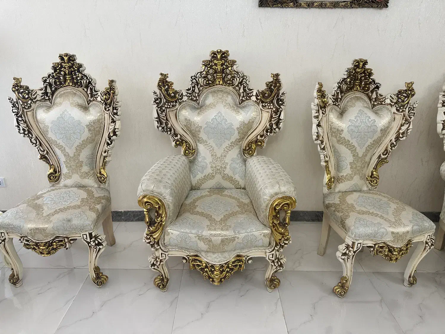 مبل سلطنتی شیک|مبلمان خانگی و میز عسلی|رشت, توشیبا|دیوار