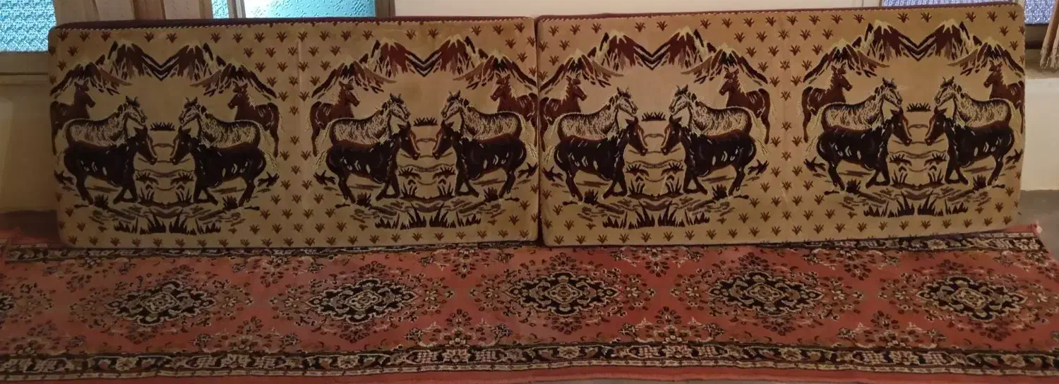 دو جفت پشتی|پشتی|تبریز, |دیوار