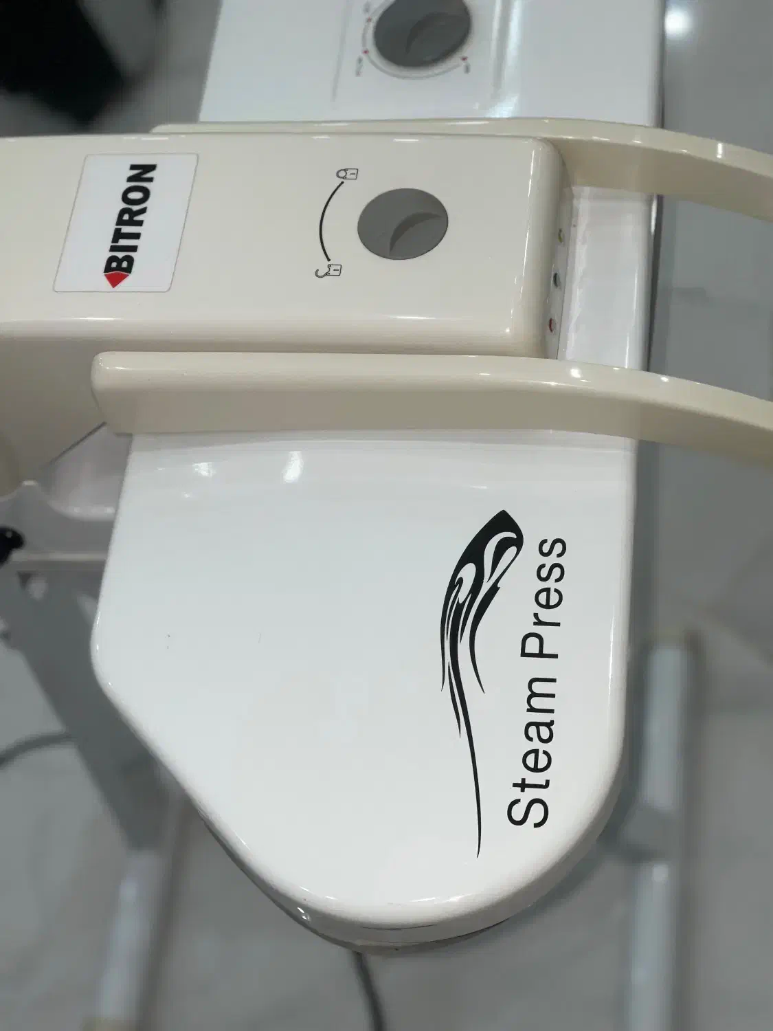 اتو بخار ایستاده|اتو و لوازم اتو|تالش, هشتپر|دیوار