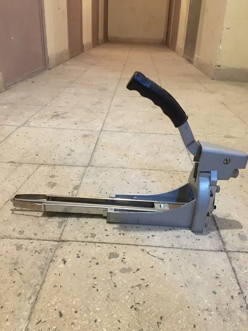 منگنه کوب کارتن سالم سالم|ابزارآلات|تهران, مجیدآباد|دیوار