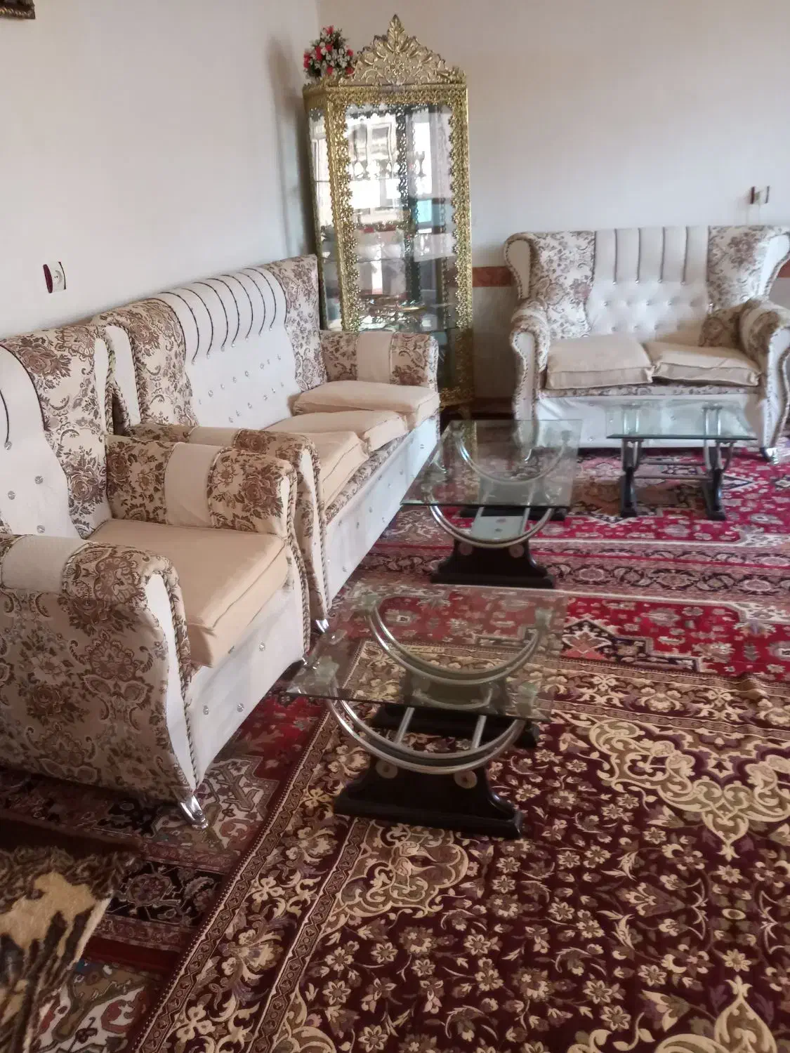 مبل راحتی شیش نفره کار کرده|مبلمان خانگی و میز عسلی|عجب شیر, |دیوار