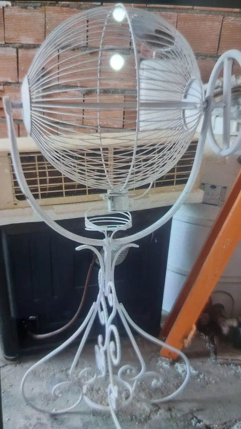 گردونه قرعه کشی|دفتر کار|ساری, |دیوار