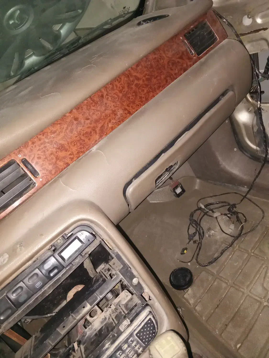 سینه داشبورت|قطعات یدکی و لوازم جانبی|میاندوآب, |دیوار