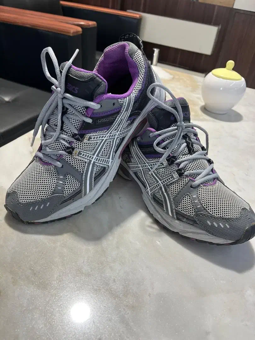 کفش اسیکس|کیف، کفش، کمربند|ارومیه, |دیوار