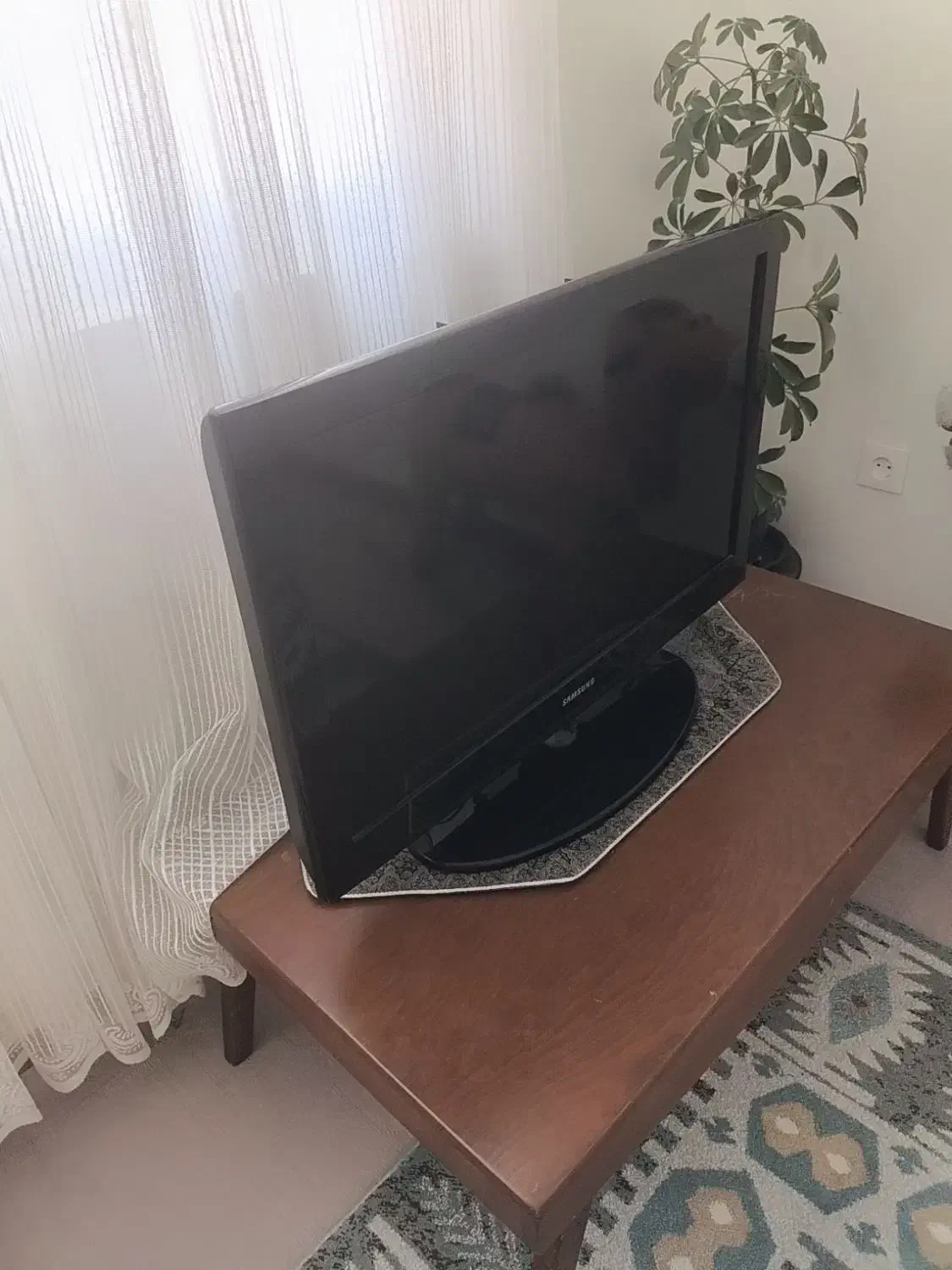 ال سی دی ۳۲ اینج|تلویزیون و پروژکتور|ری, اقدسیه|دیوار