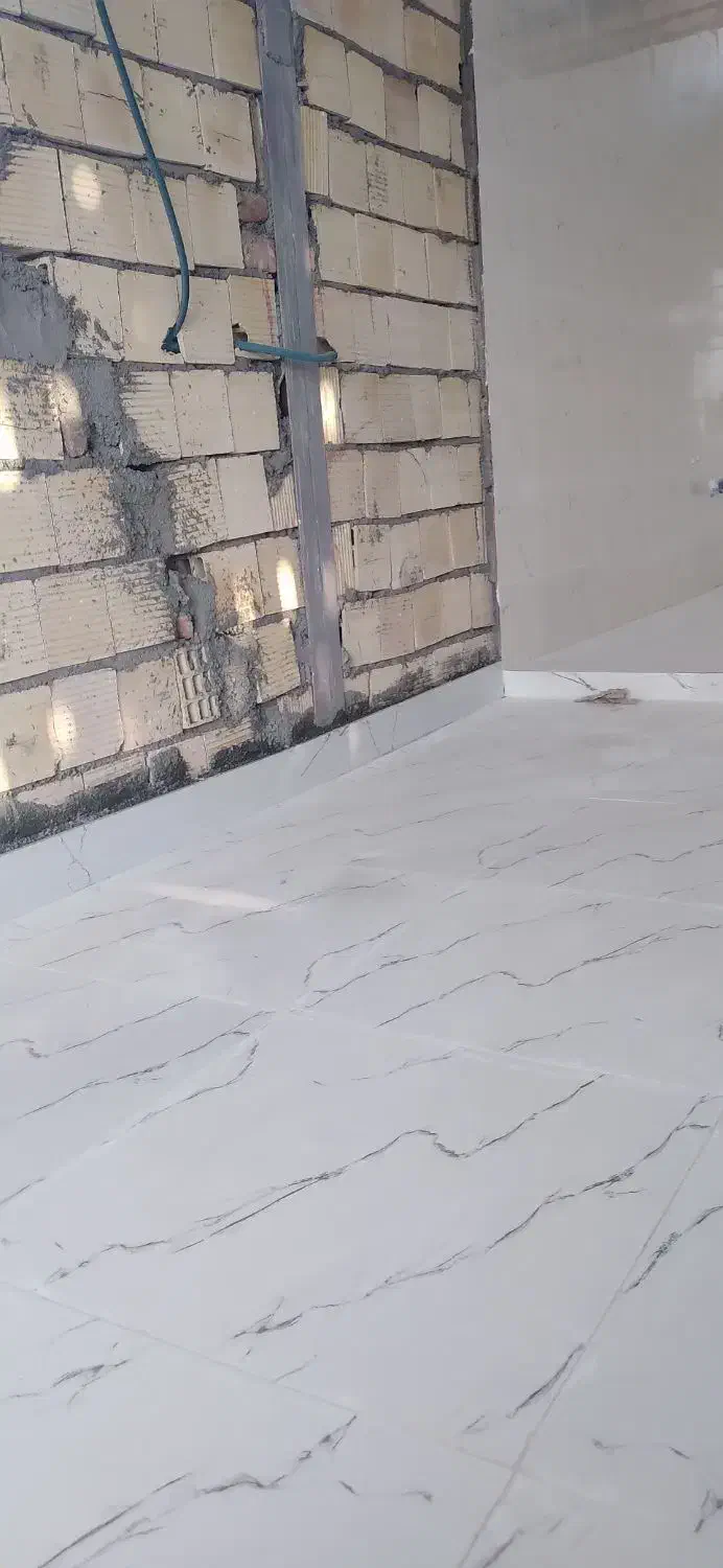 سلام کاشی کار دیوار شیب سیمان انجام میدم|خدمات پیشه و مهارت|بم, |دیوار