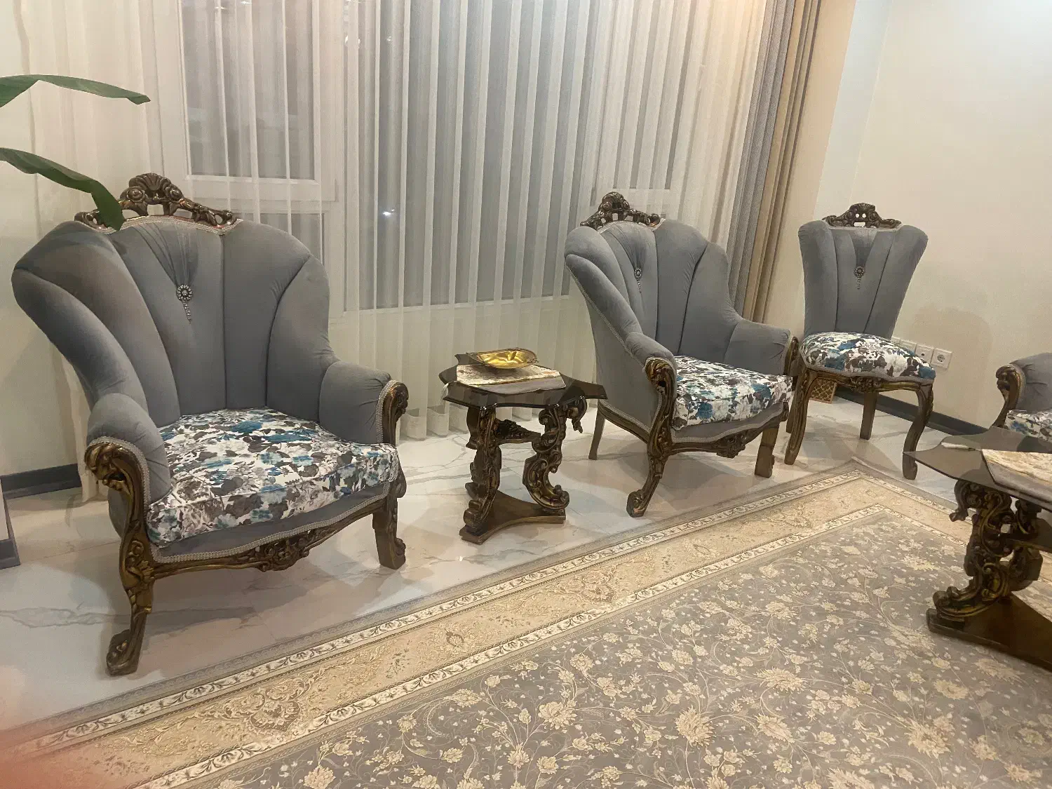 مبلمان و ناهارخوری و‌ویترین چوب گردو|مبلمان خانگی و میز عسلی|دماوند, گیلاوند|دیوار