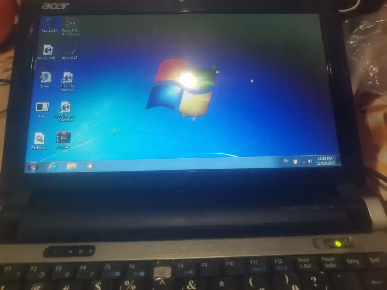 مینی لب تاب|رایانه همراه|مشهد, حرم مطهر رضوی|دیوار