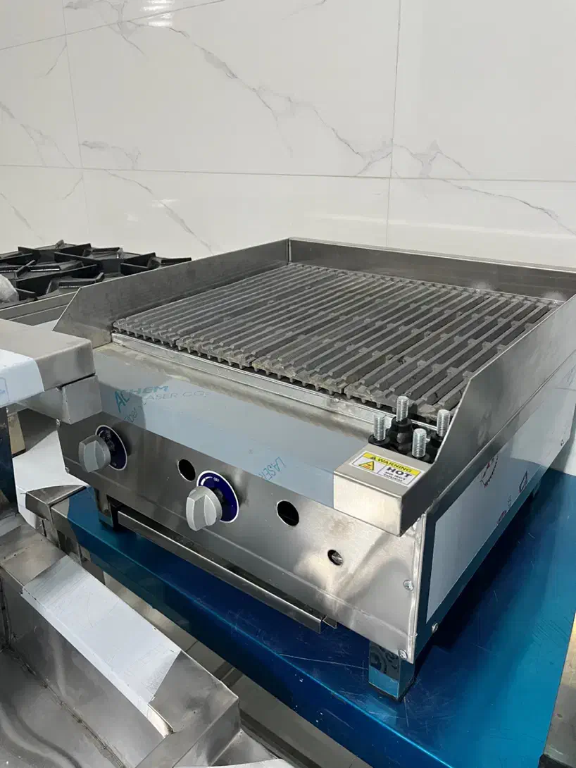 گریل ترکیبی ذغالی و روغنی اجاق ۴ شعله گاز رومیزی|کافیشاپ و رستوران|چمستان, |دیوار