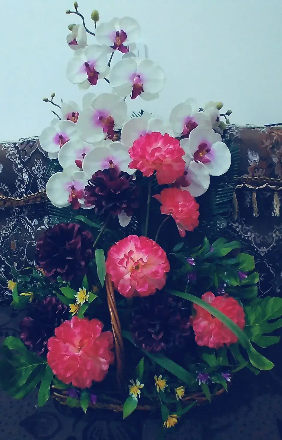 سبد گل زیبا و نو|گل مصنوعی|املش, |دیوار
