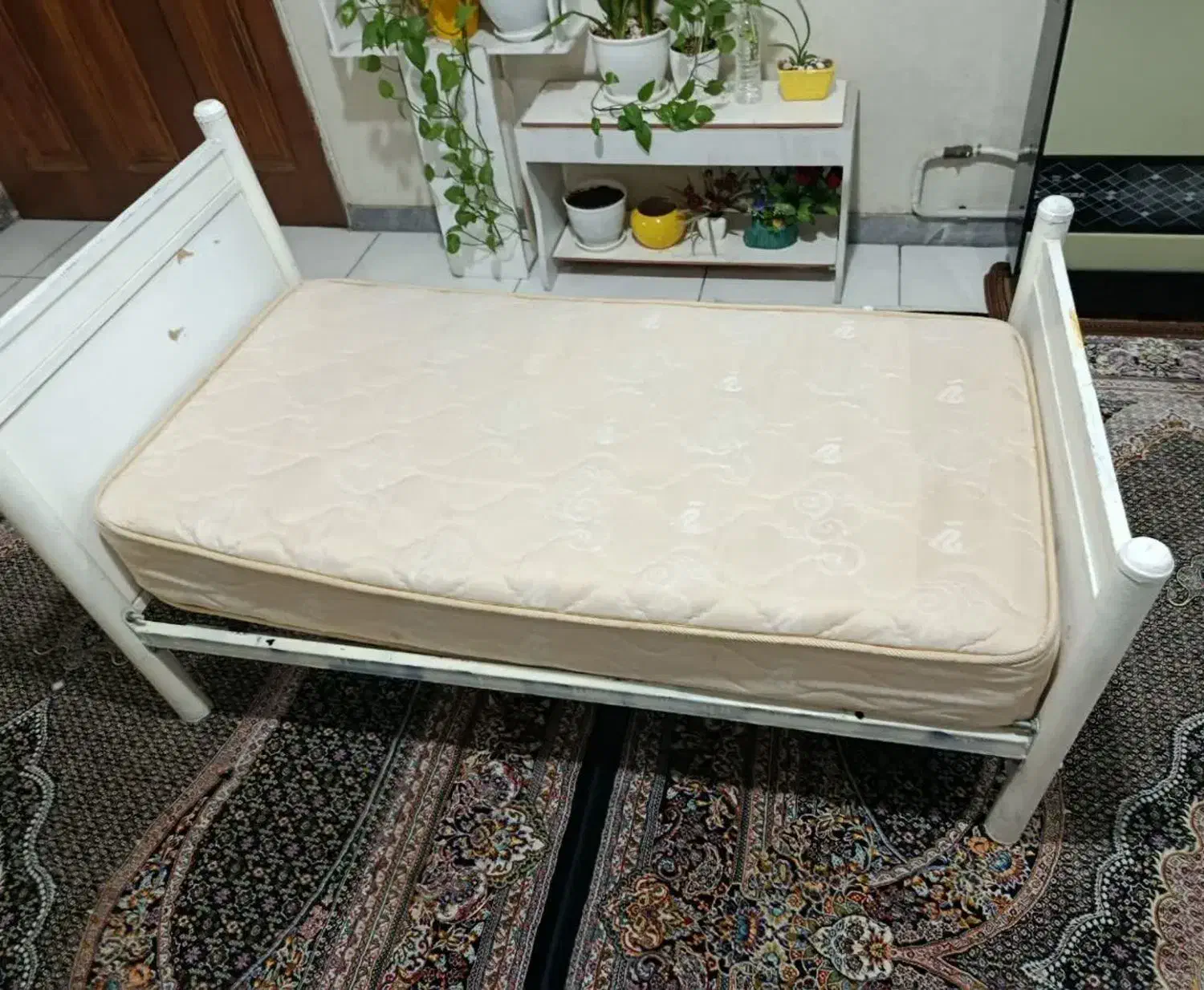 تخت فلزی کودک با تشک|تخت و صندلی بچه|تهران, زیبادشت|دیوار