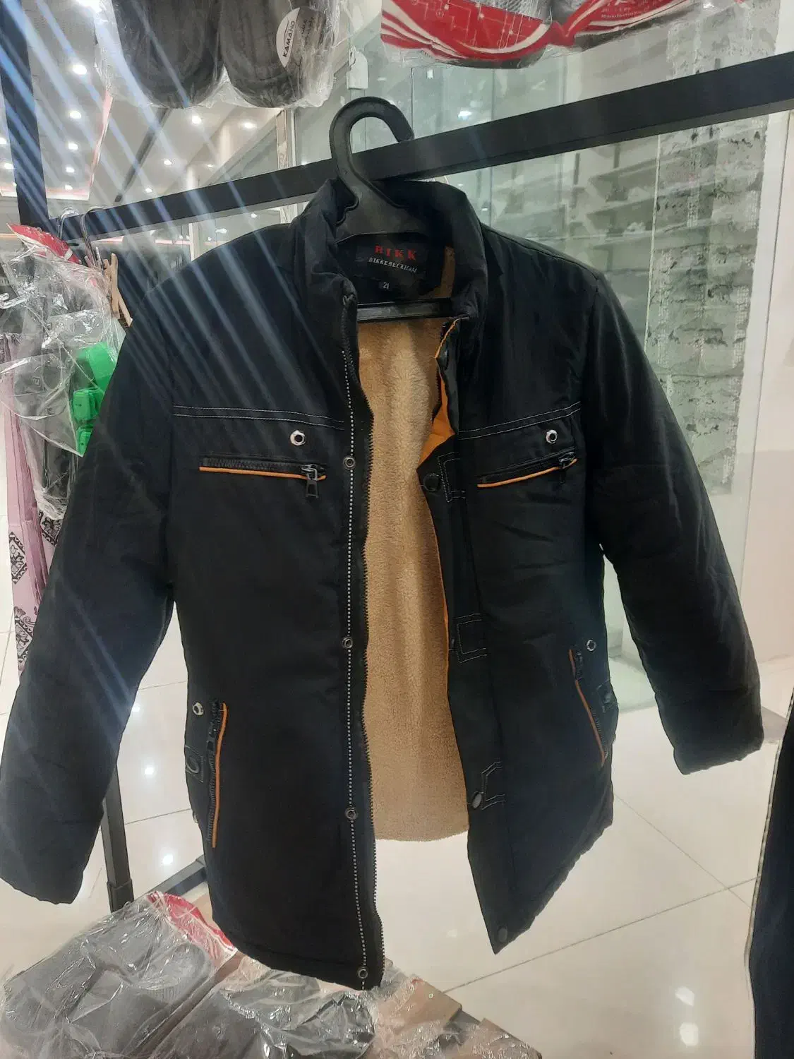 حراج ۲تاکاپشن خارجی ،بعلت جمع کردن مغازه|لباس|گنبد کاووس, |دیوار