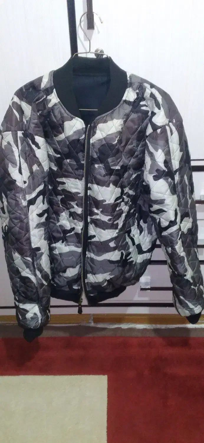 کابشن خلبانی|لباس|شوشتر, |دیوار