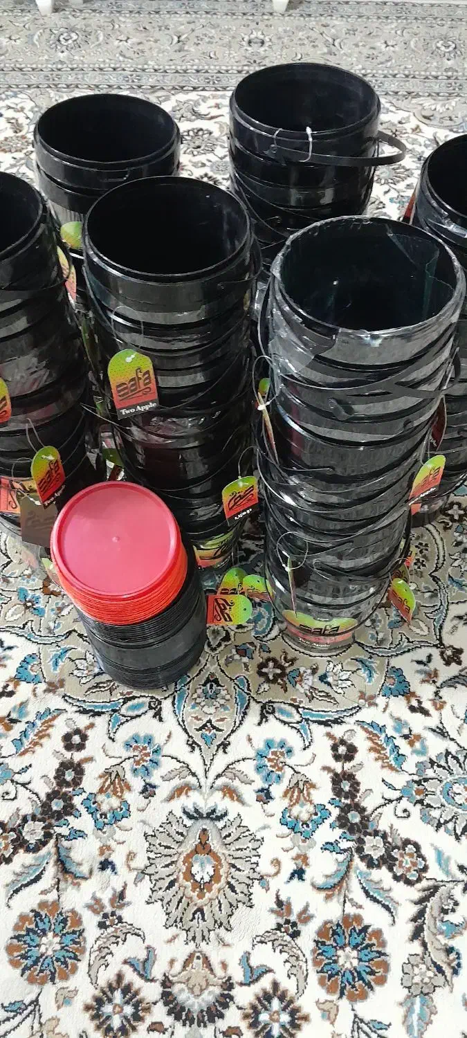 سطل پلاستیکی|ظروف نگهدارنده، پلاستیکی، یک‌بارمصرف|اندیشه, اندیشه فاز ۲|دیوار