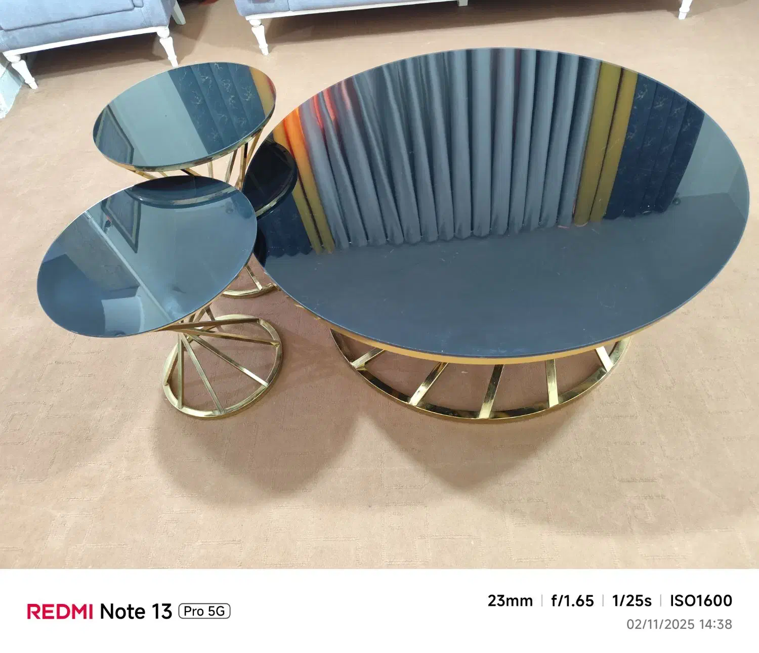 میز جلو مبلی ب همراه دو عدد میز|مبلمان خانگی و میز عسلی|بندر امام خمینی, |دیوار