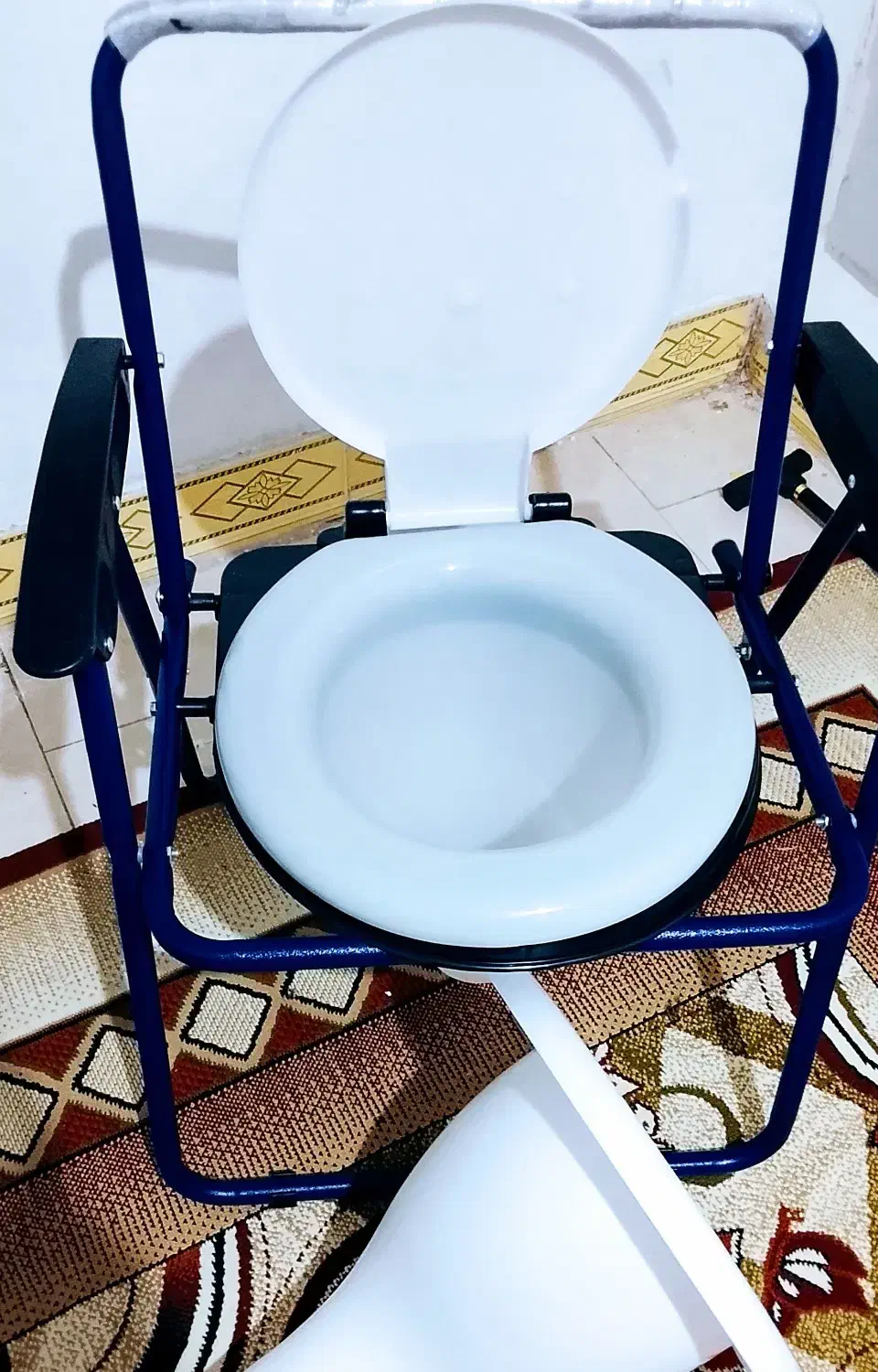 توالت فرنگی مبله تاشو برند سروپیکر توس|لوازم سرویس بهداشتی|گرگان, |دیوار