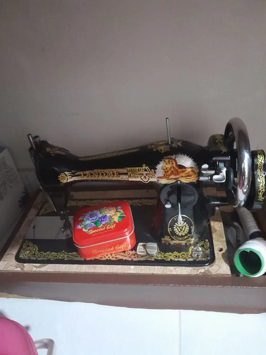 چرخ خیاطی درحدنوشیرنشان به فروش میرسد|چرخ خیاطی و ریسندگی|تبریز, |دیوار