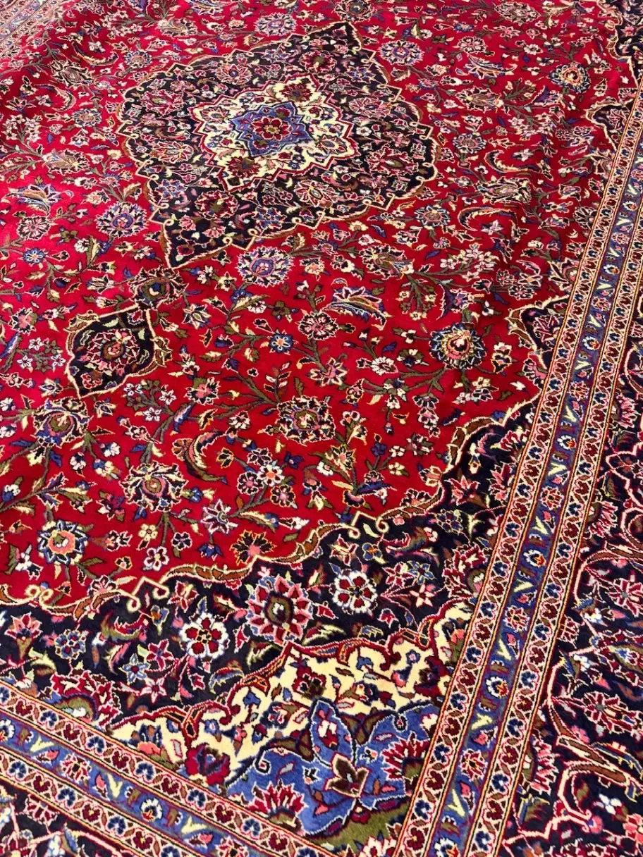 ۱۲ متری دستبافت گوشتدار کاشان لاکی به قیمت عمده|فرش|تهران, یوسف‌آباد|دیوار