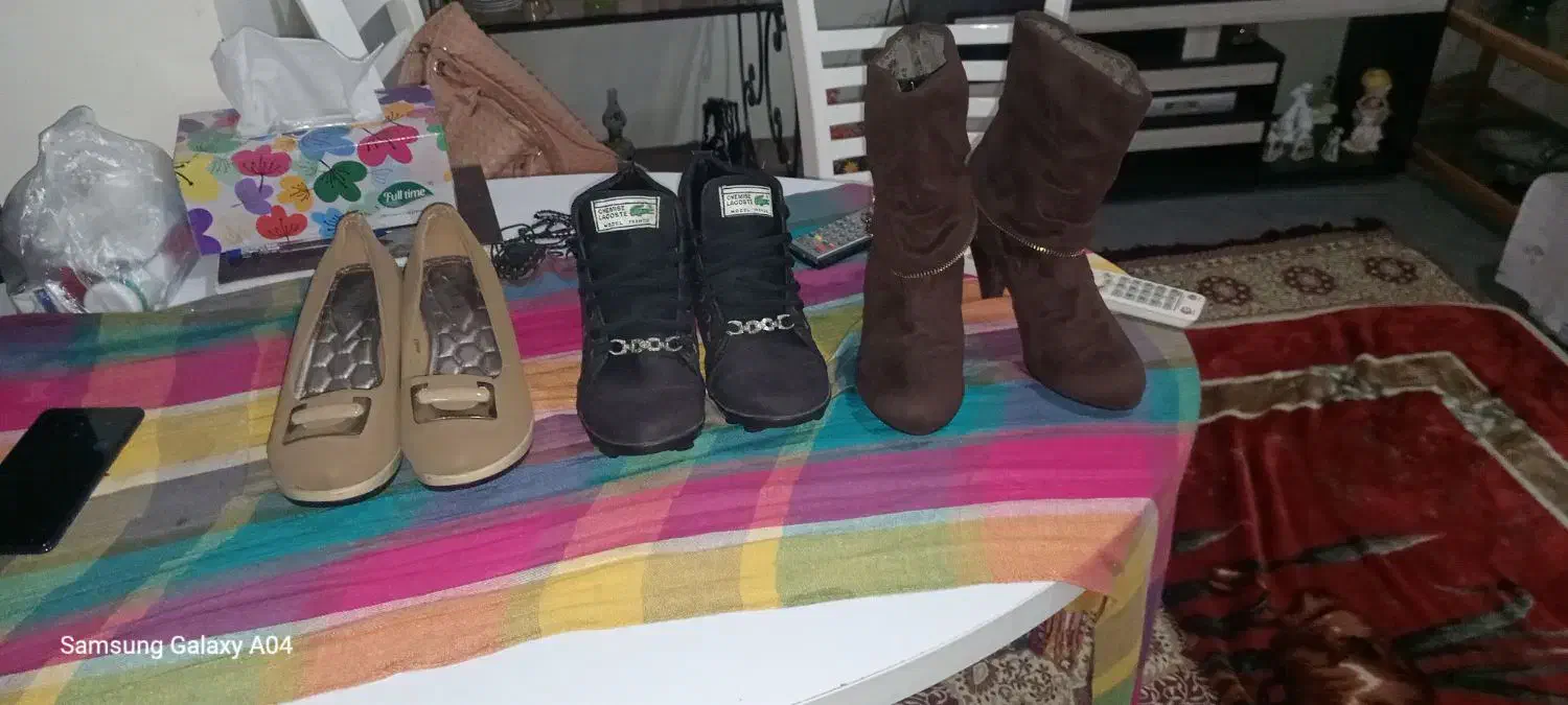 سه جفت کفش زنانه|کیف، کفش، کمربند|بندر انزلی, خوش پیک|دیوار