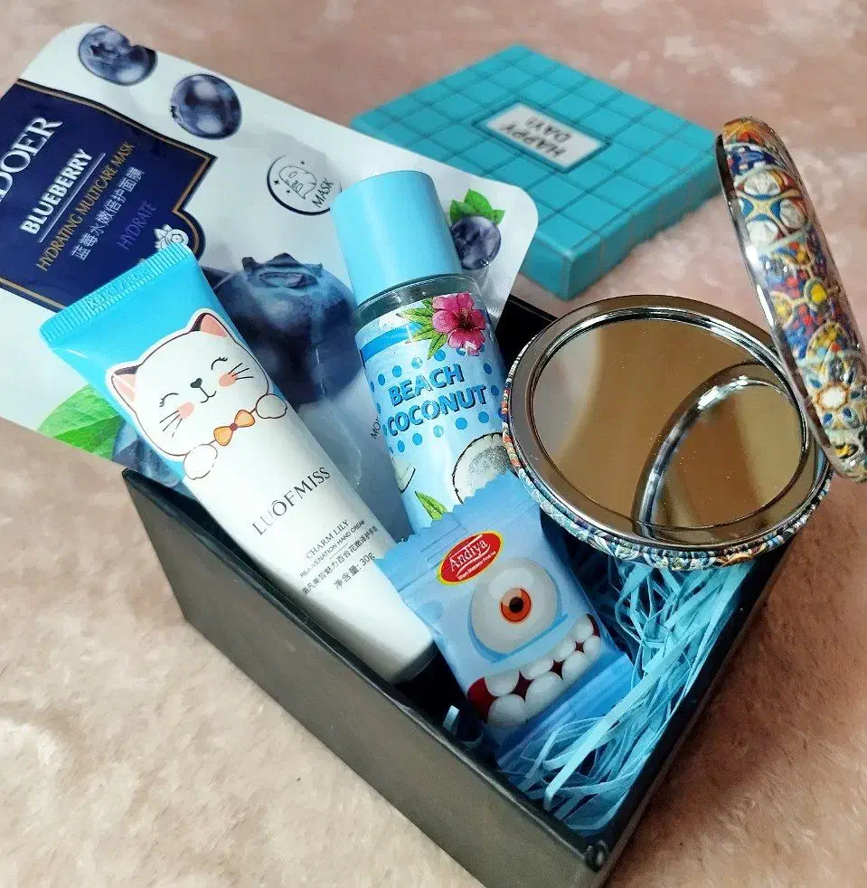 پک هدیه روز زن با ارسال رایگان|آرایشی، بهداشتی، درمانی|اصفهان, شیخ اشراق|دیوار