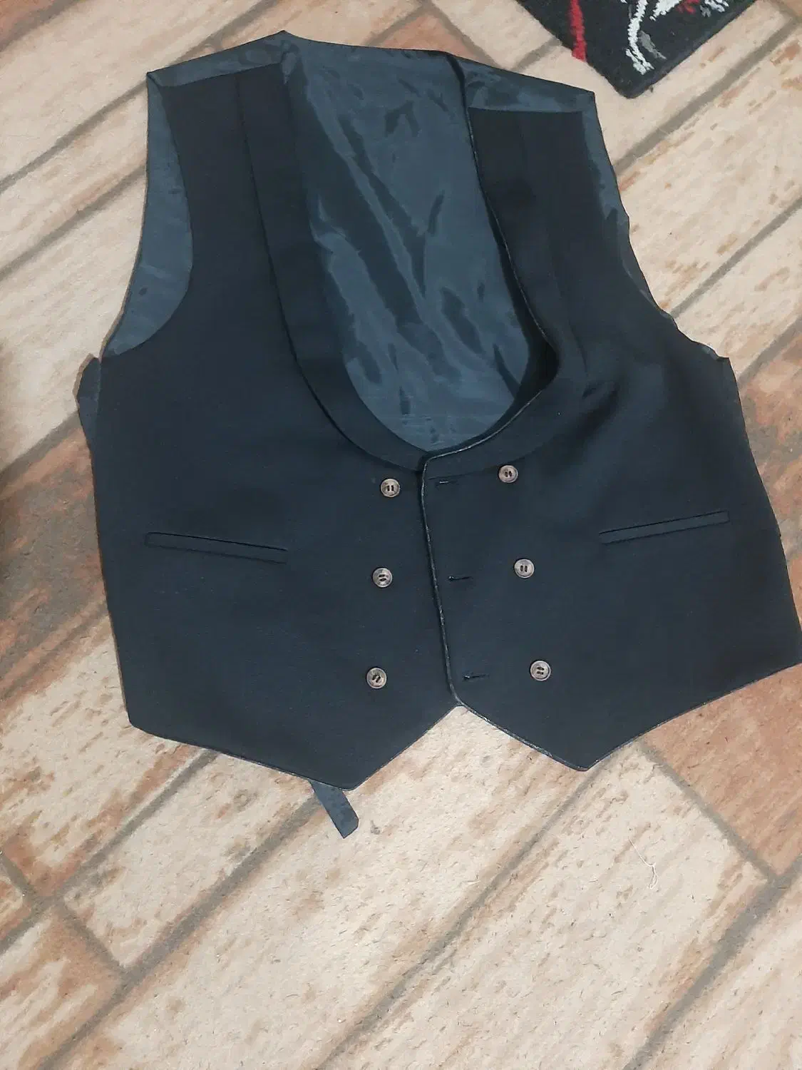 جلیقه و شلوار فقط یک بار پوشیده شده|لباس|نسیمشهر, |دیوار