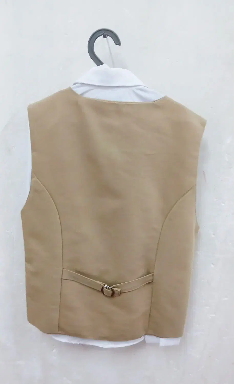 لباس جلیقه شلوار شومیز کراوات|لباس|رشت, یخسازی|دیوار