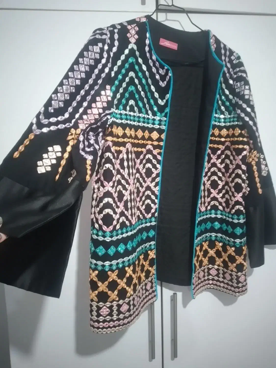 لباس عید|لباس|رشت, گلسار|دیوار