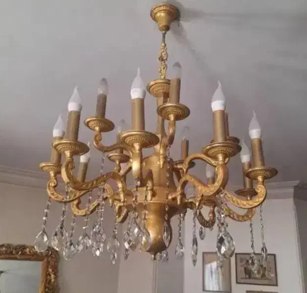 لوستر طرح تعویض فقط طلایی « قدیمی و کهنه »|لوستر و چراغ آویز|شیراز, شهرک گلستان|دیوار