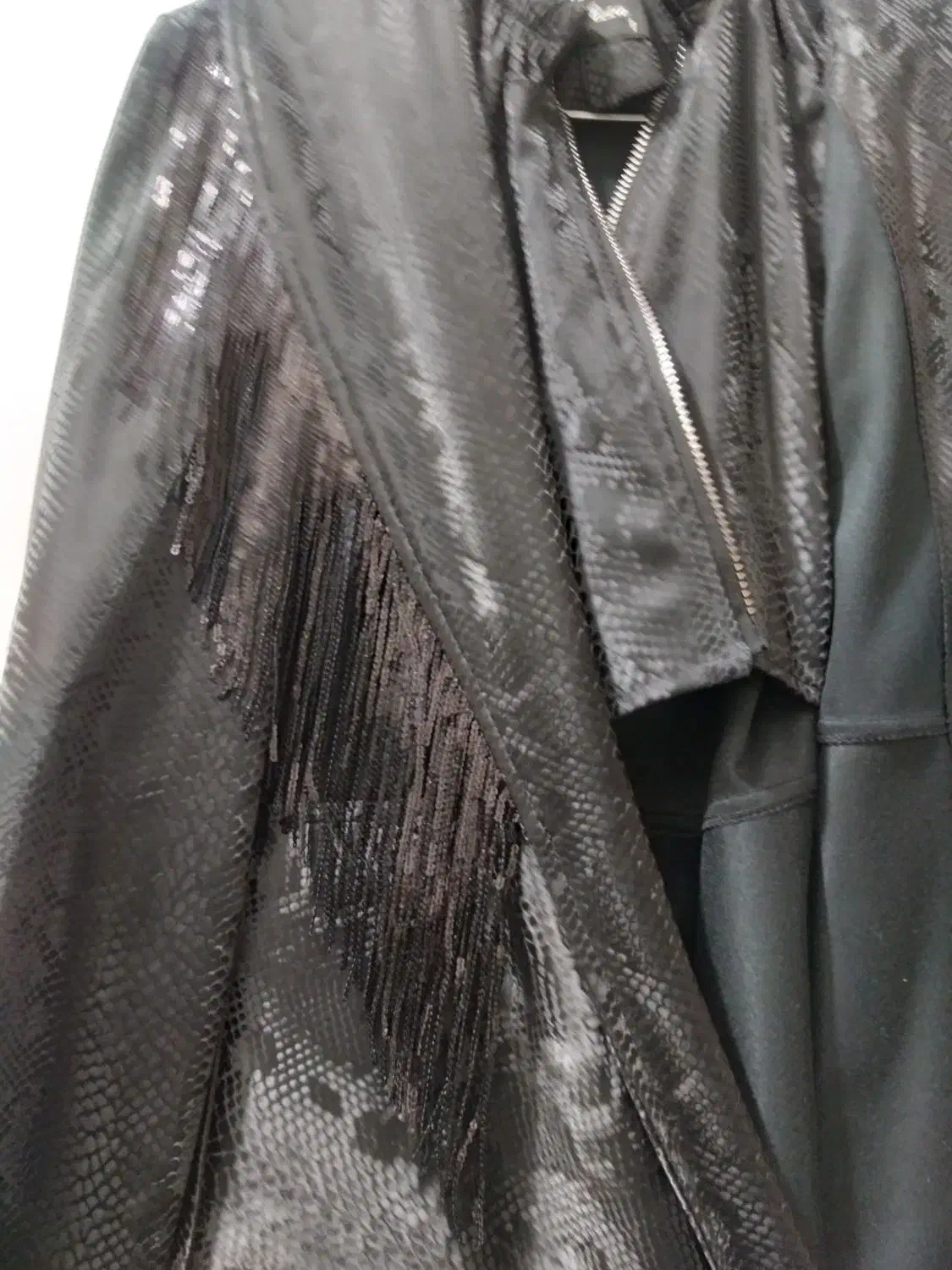 پالتو چرم|لباس|کهریزک, |دیوار