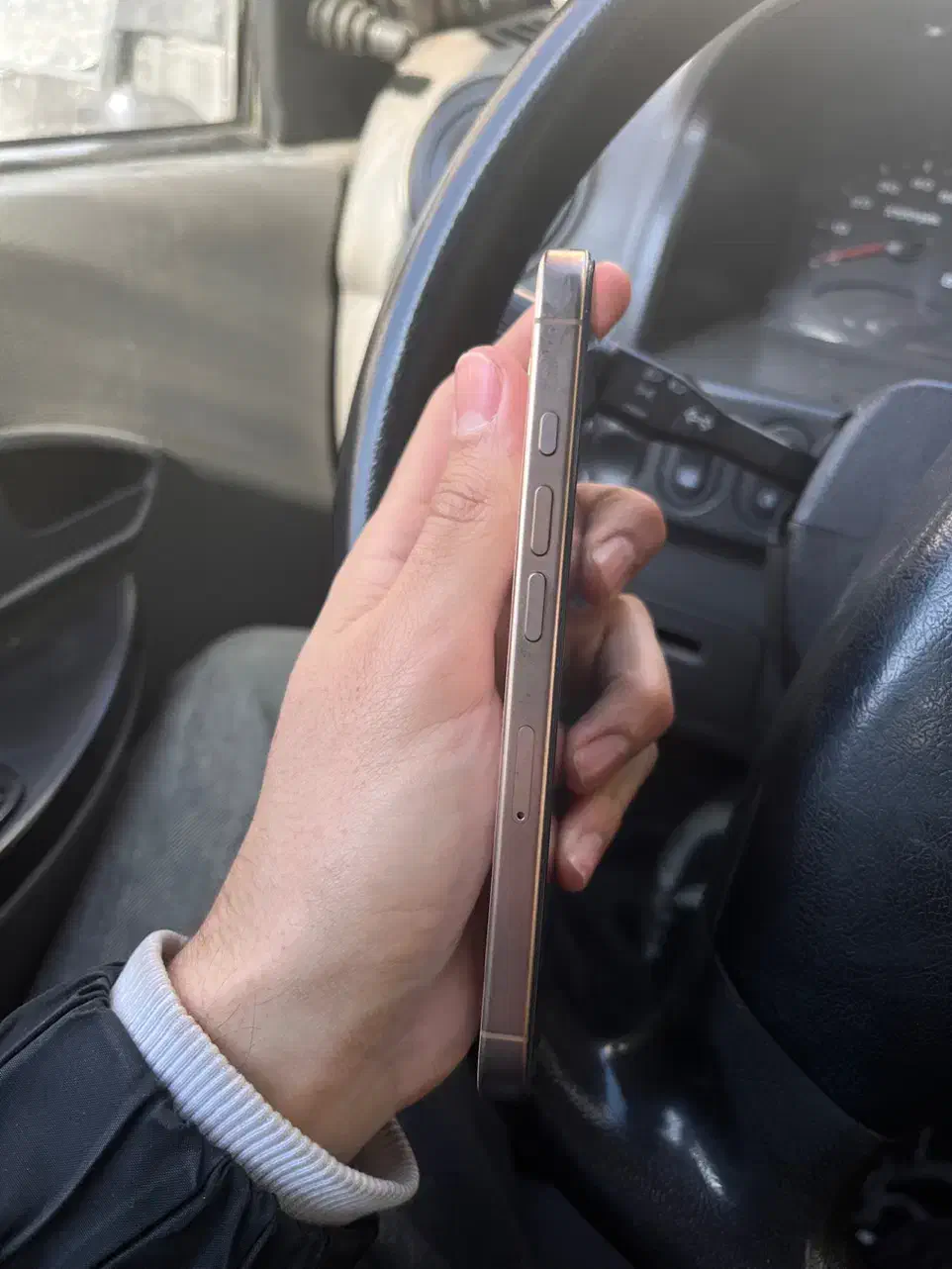 ایفون 16 pro|موبایل|کرج, کوی امامیه|دیوار