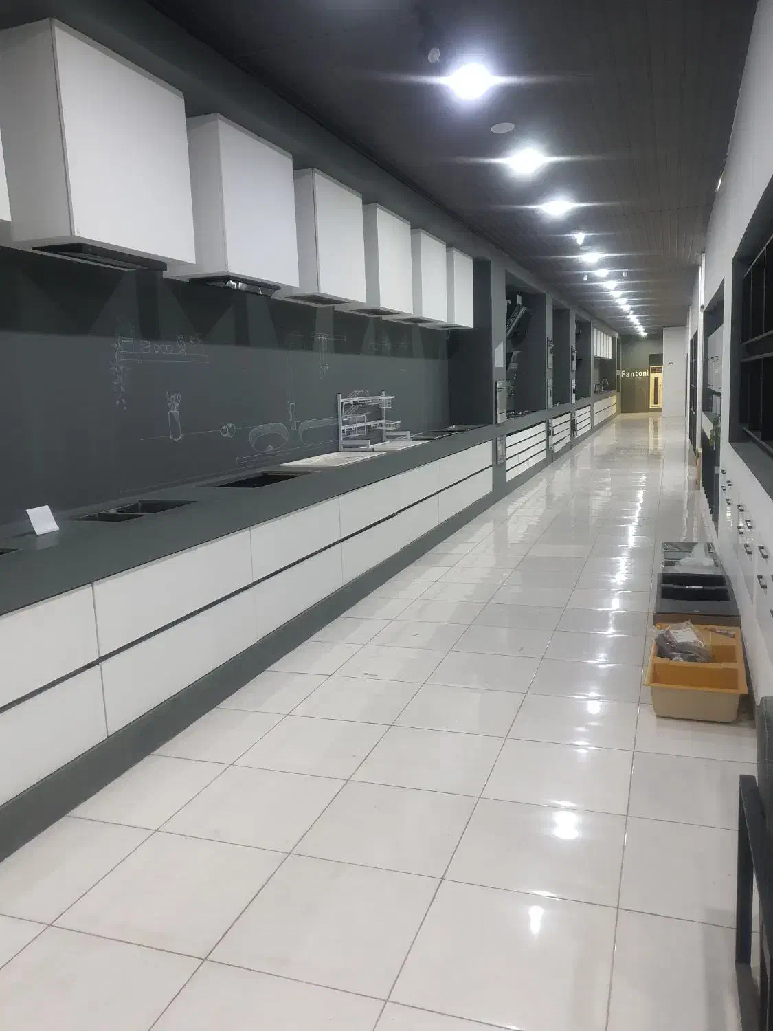 فروشنده خانم|استخدام بازاریابی و فروش|چابهار, |دیوار