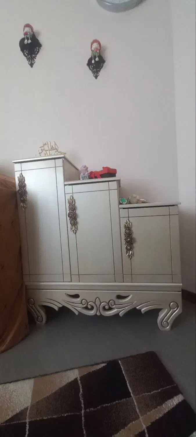 میزنهار خوری|بوفه، ویترین، کنسول|گلبهار, شهر جدید گلبهار|دیوار