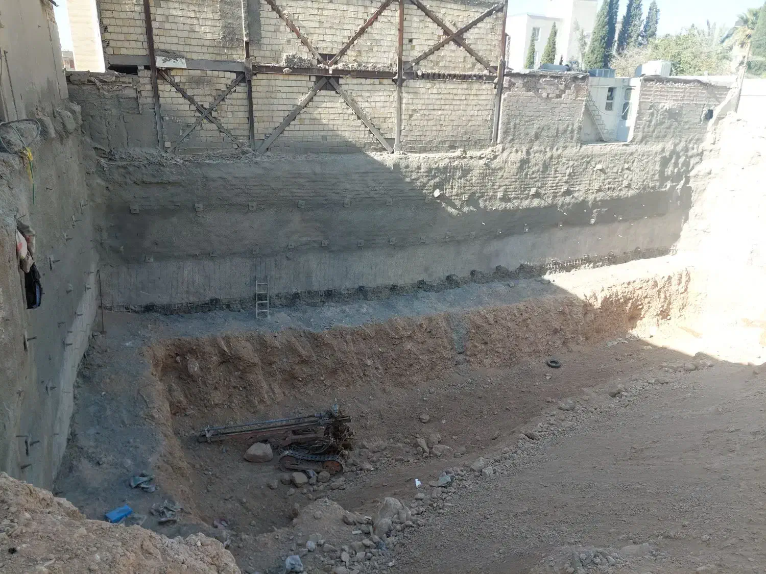 فروش پروژه ۳۵ واحدی تجاری اداری مسکونی|مشارکت در ساخت املاک|شیراز, ریاستی|دیوار