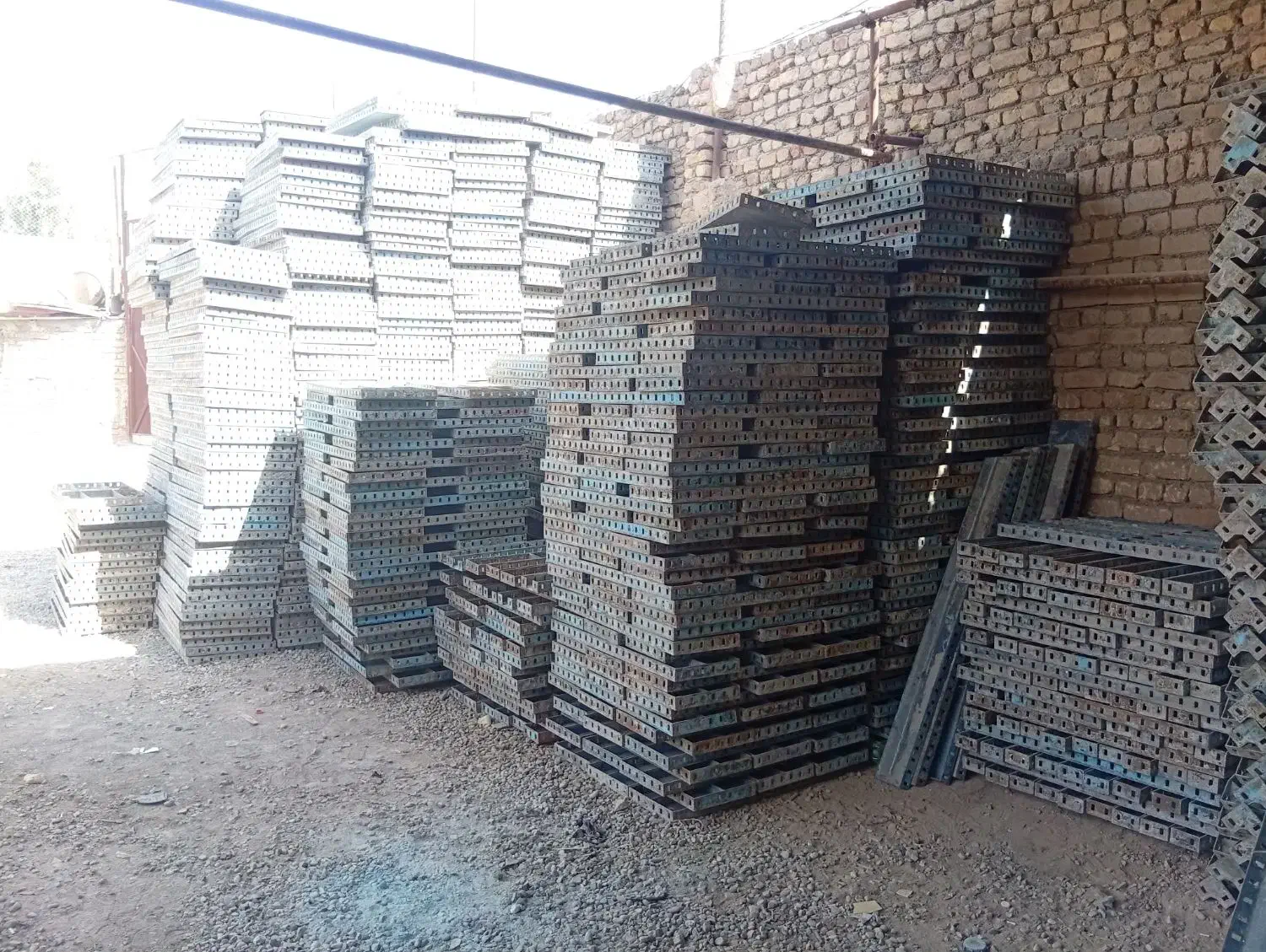 خرید فروش لوله داربست جک قالب بتن|عمدهفروشی|قم, قلعه صدری|دیوار