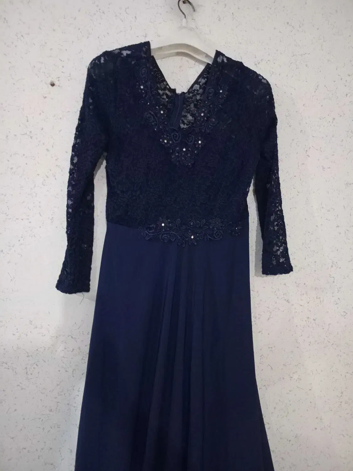 لباس مجلسی|لباس|آستارا, |دیوار