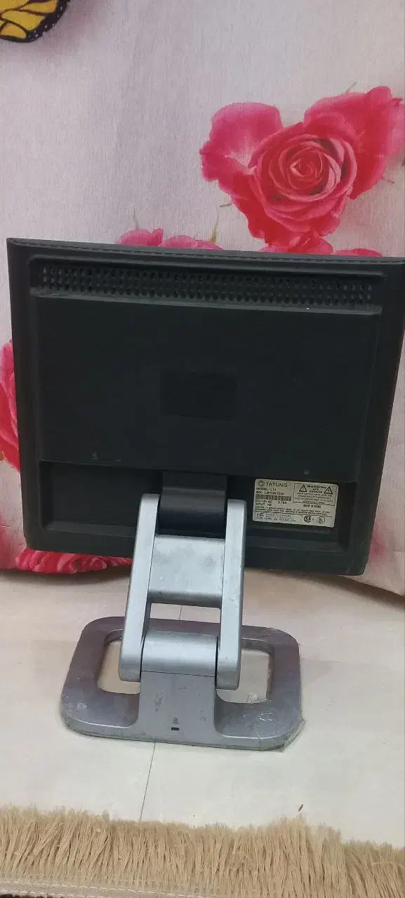 مانیتور ۱۷ اینچ hp سالم و۲ کنسول بازی(pc)|رایانه رومیزی|رضوانشهر, |دیوار