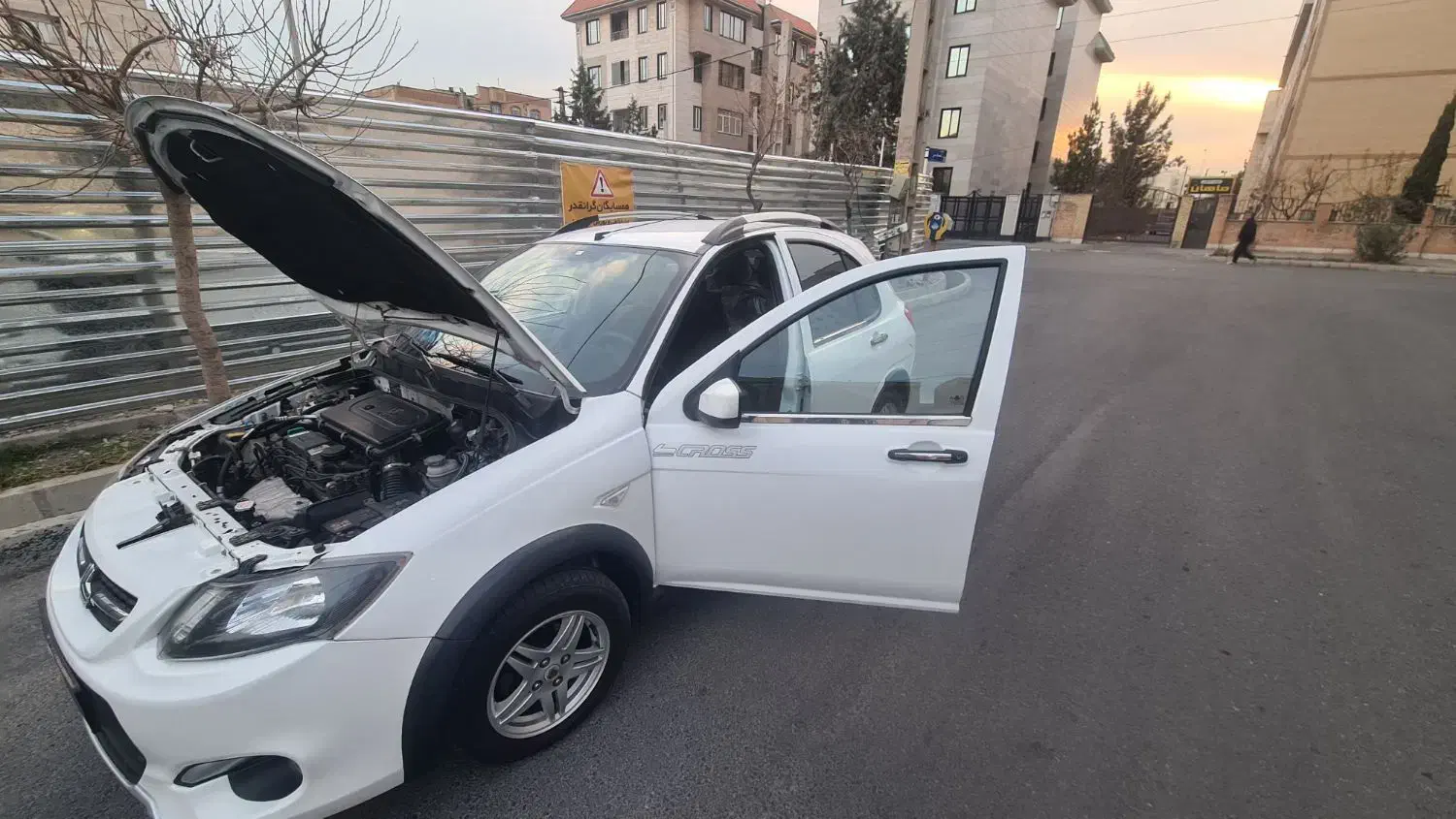 کوییک ساده|خودرو سواری و وانت|اندیشه, اندیشه فاز ۴|دیوار