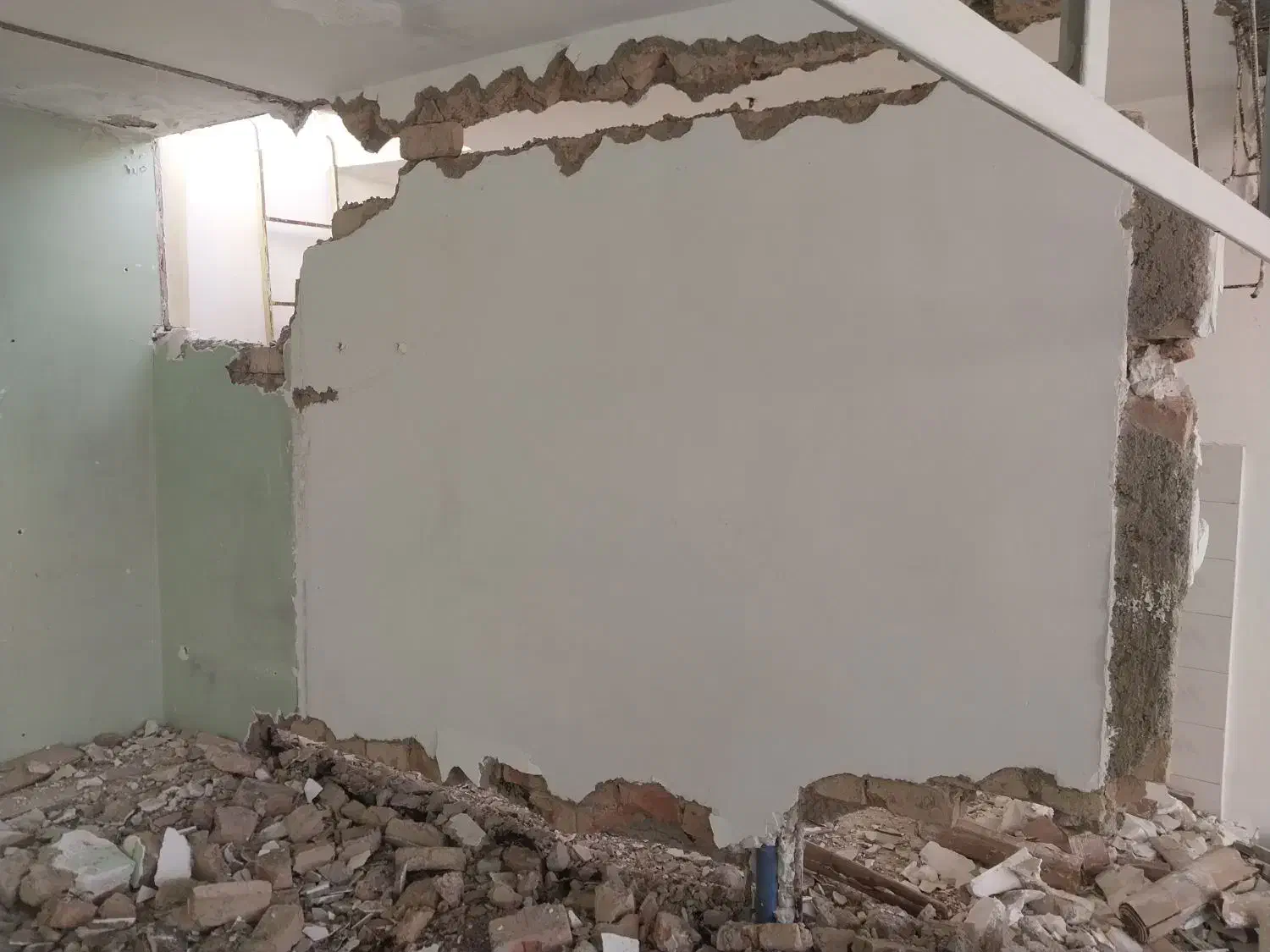 تخریب داخلی و کلی و جزئی|خدمات پیشه و مهارت|کرج, اتحاد|دیوار
